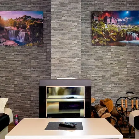 別荘 Forest Dream House